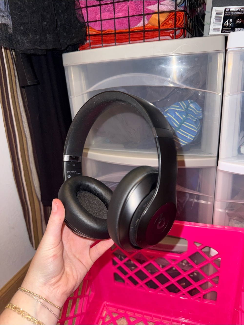 Beats by Dre Wireless Over-Ear Headphones in Black